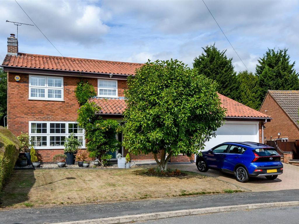 3 bed detached house for sale in De La Bere Crescent, Burbage, Hinckley
