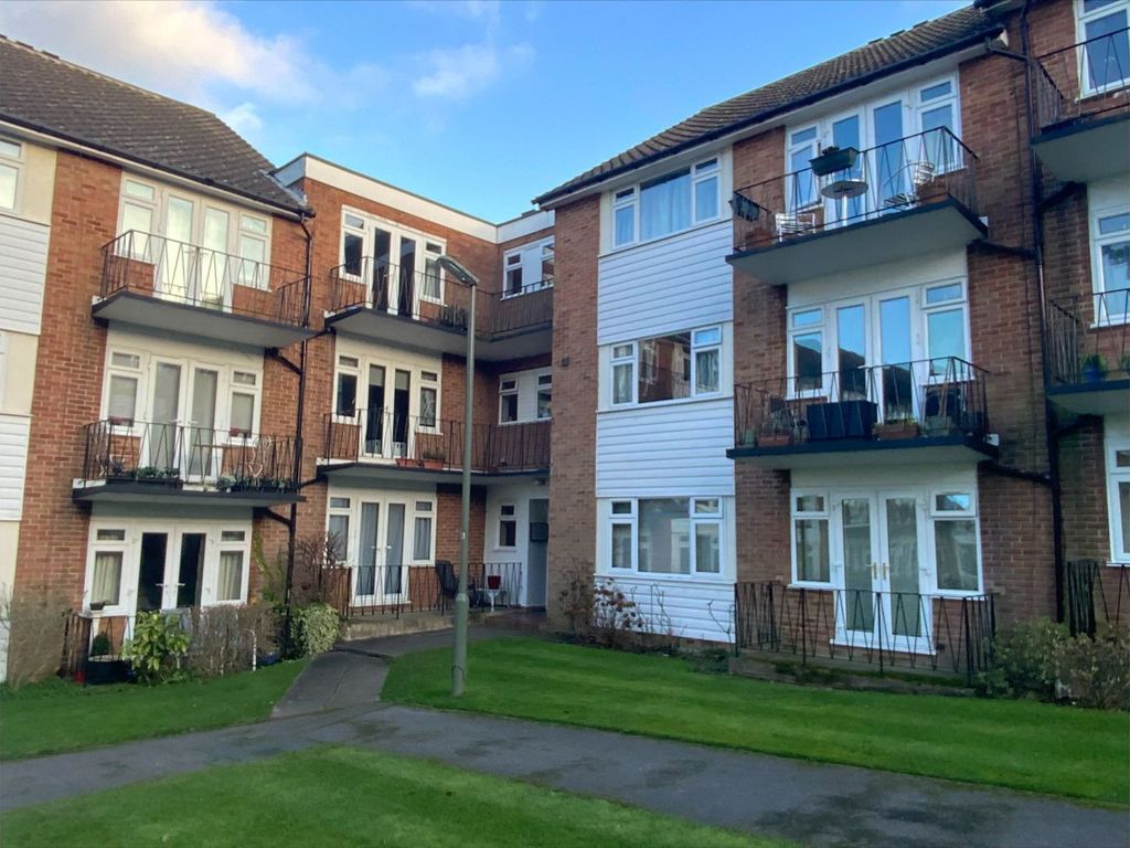 Lindfield Gardens, Guildford GU1  