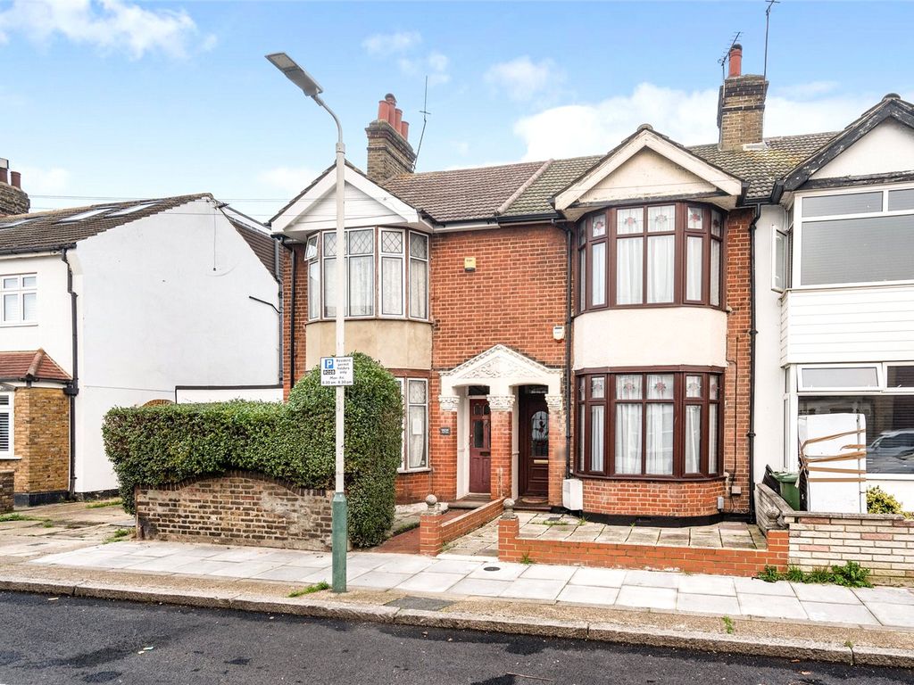 3 bed terraced house for sale in Pretoria Road, Romford RM7 Zoopla