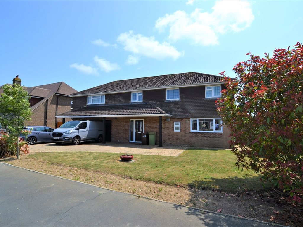 5 bed detached house for sale in Thorne Crescent, BexhillOnSea TN39
