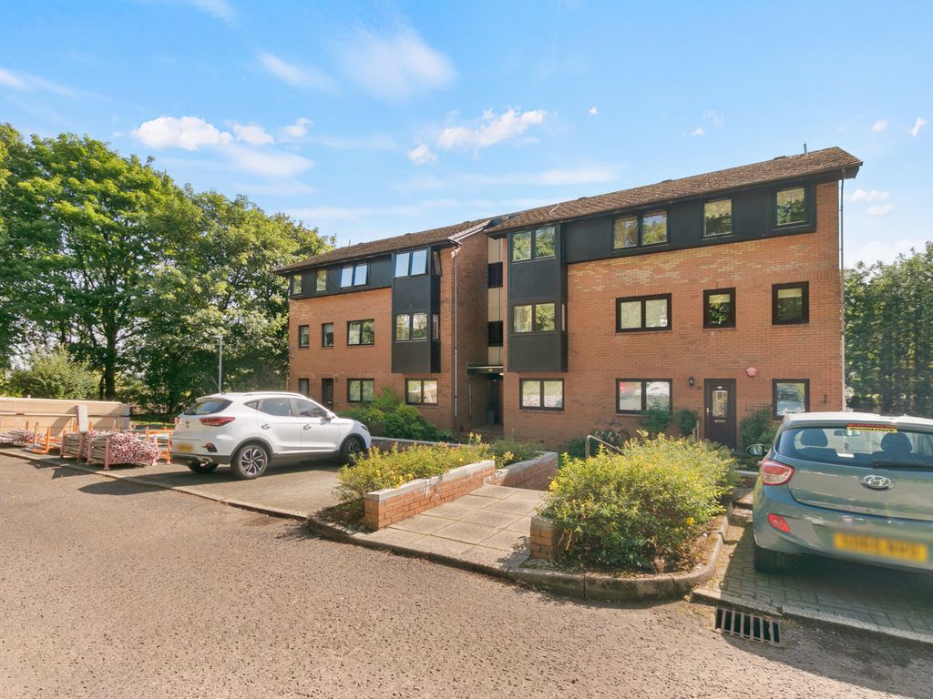 2 bed flat for sale in Maxton Grove, Barrhead, Glasgow G78, £130,000
