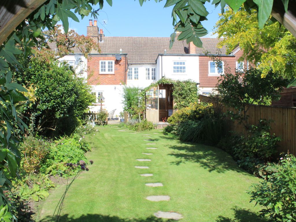 2 bed terraced house for sale in Oxted Green, Milford GU8 Zoopla