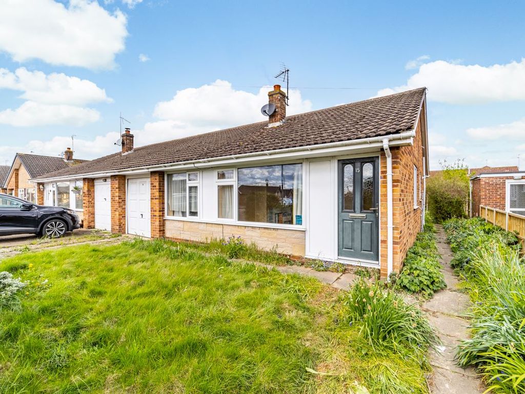 3 bed semidetached bungalow for sale in Holborn Road, Spalding PE11, £120,000 Zoopla