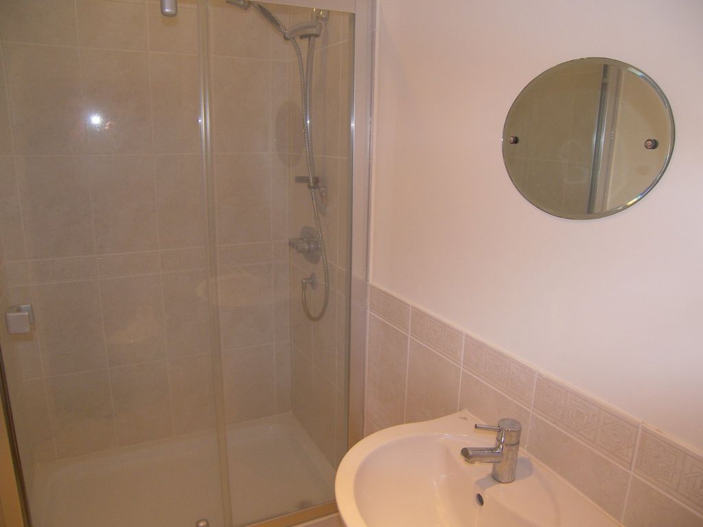 Property Details For 10 Mansion House Mews Corsham Sn13 9bb Zoopla