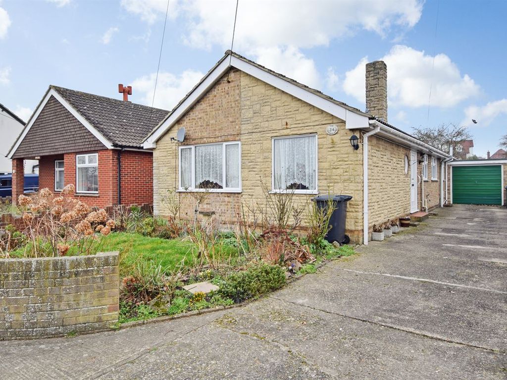 3 bed detached bungalow for sale in Jubilee Road, Littlebourne