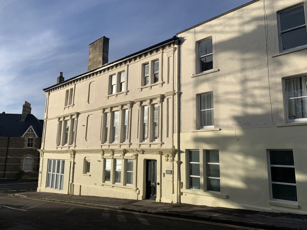 2 bed flat for sale in Marine Parade, Clevedon, North Somerset BS21