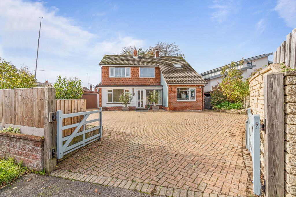 3 bed detached house for sale in Old Swanwick Lane, Lower Swanwick