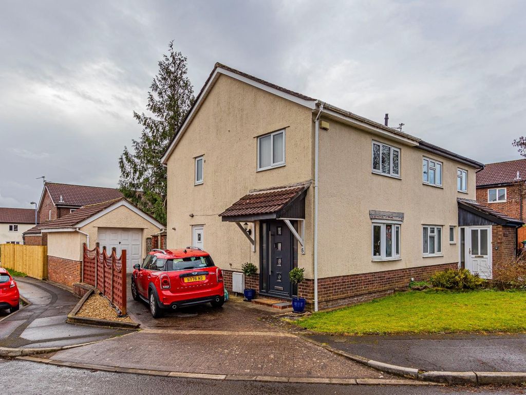 3 bed semidetached house for sale in Oakridge, Thornhill, Cardiff CF14 Zoopla