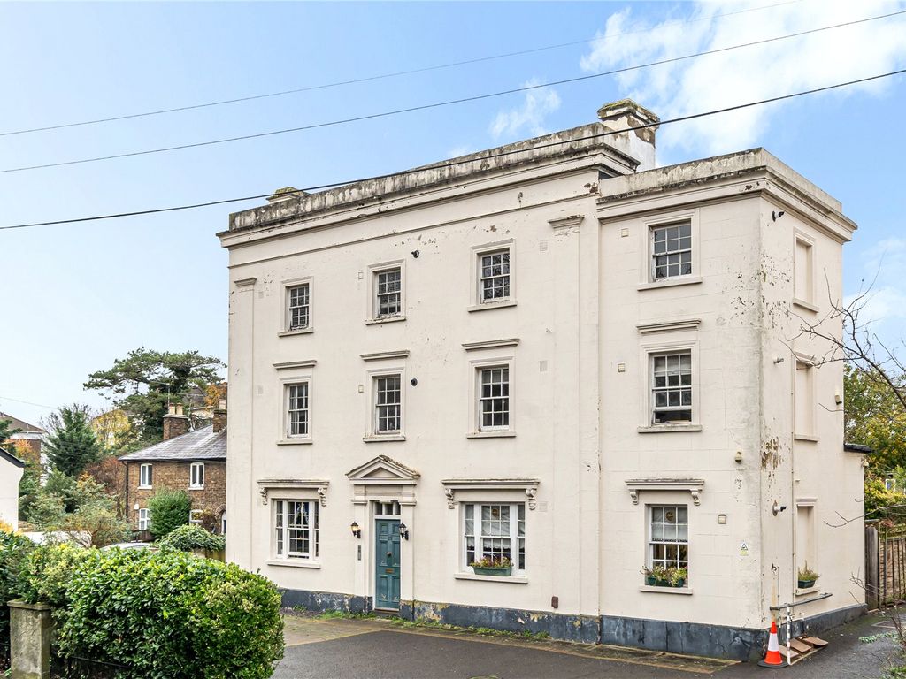 2 bed flat for sale in High Street, St. Mary Cray, Orpington BR5, £