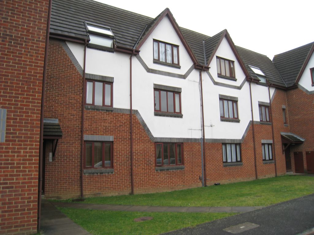 Studio to rent in Allington Close, Greenford UB6 Zoopla