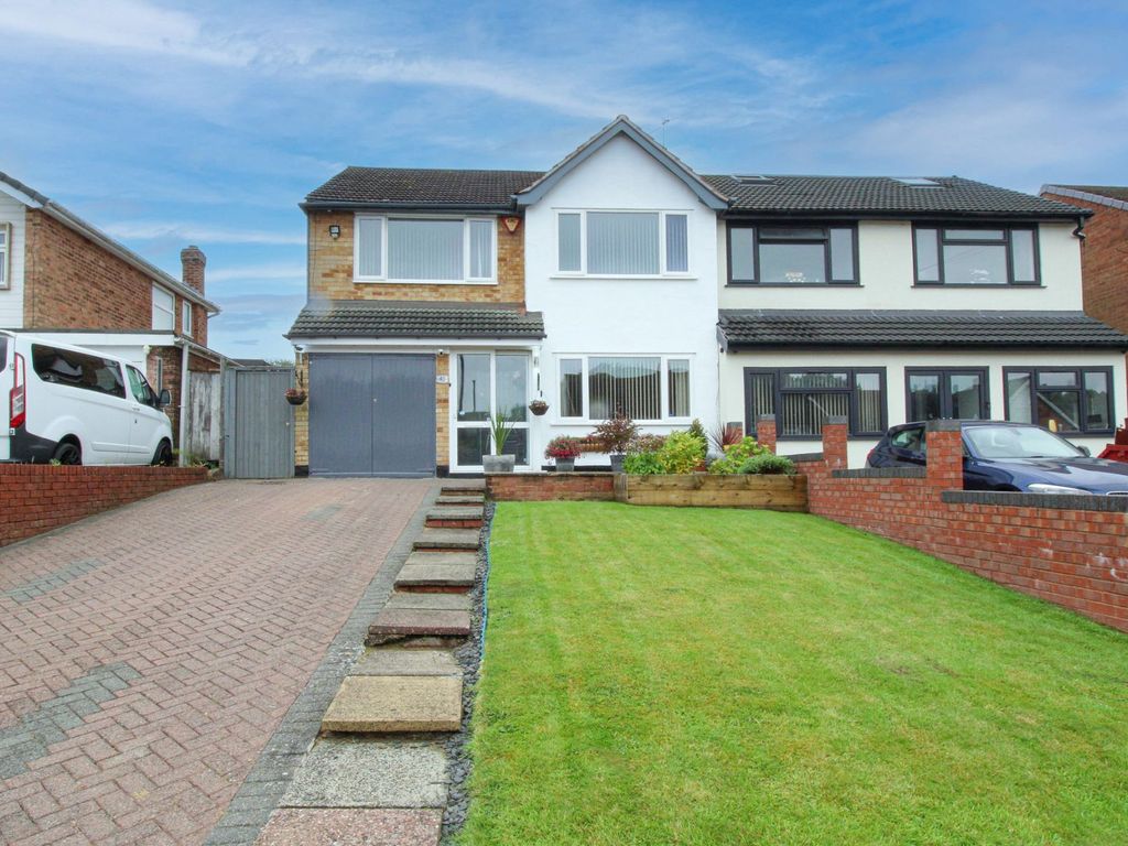 3 bed semidetached house for sale in Pear Tree Crescent, Shirley