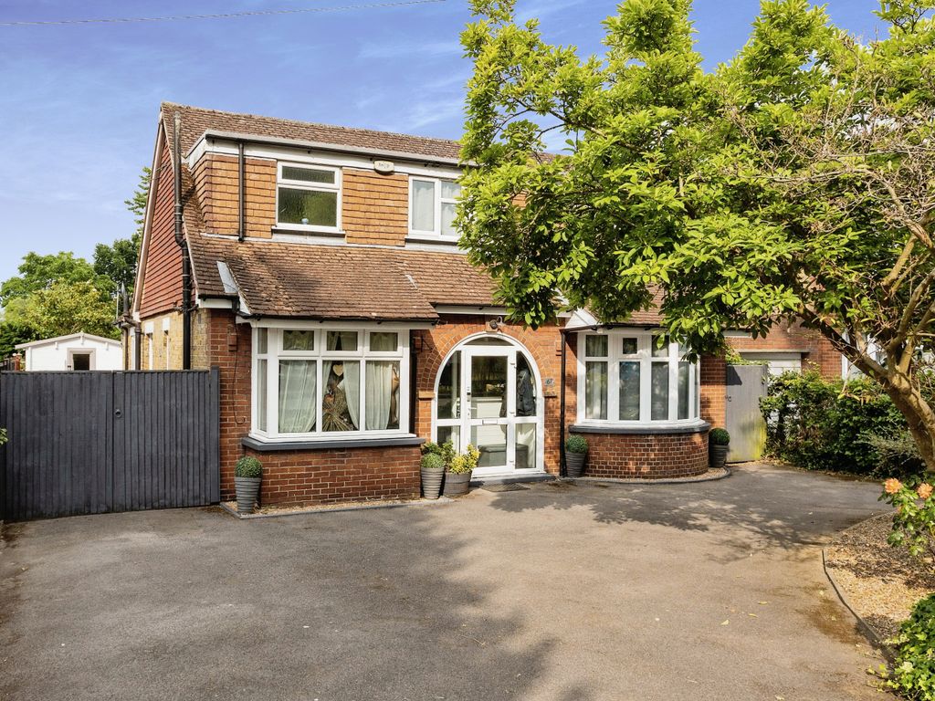 New home, 4 bed detached bungalow for sale in Marion Crescent