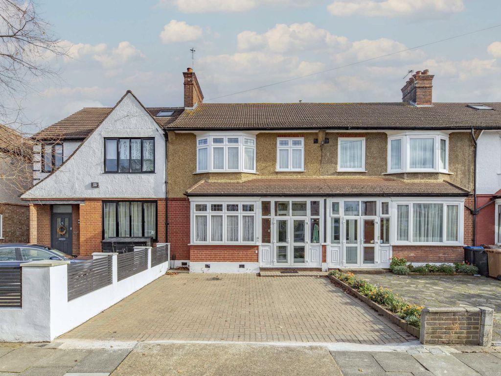 Sandbourne Avenue, London SW19  