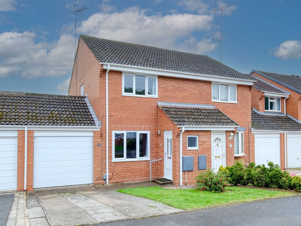 2 bed semidetached house for sale in Kingham Close, Winyates Green