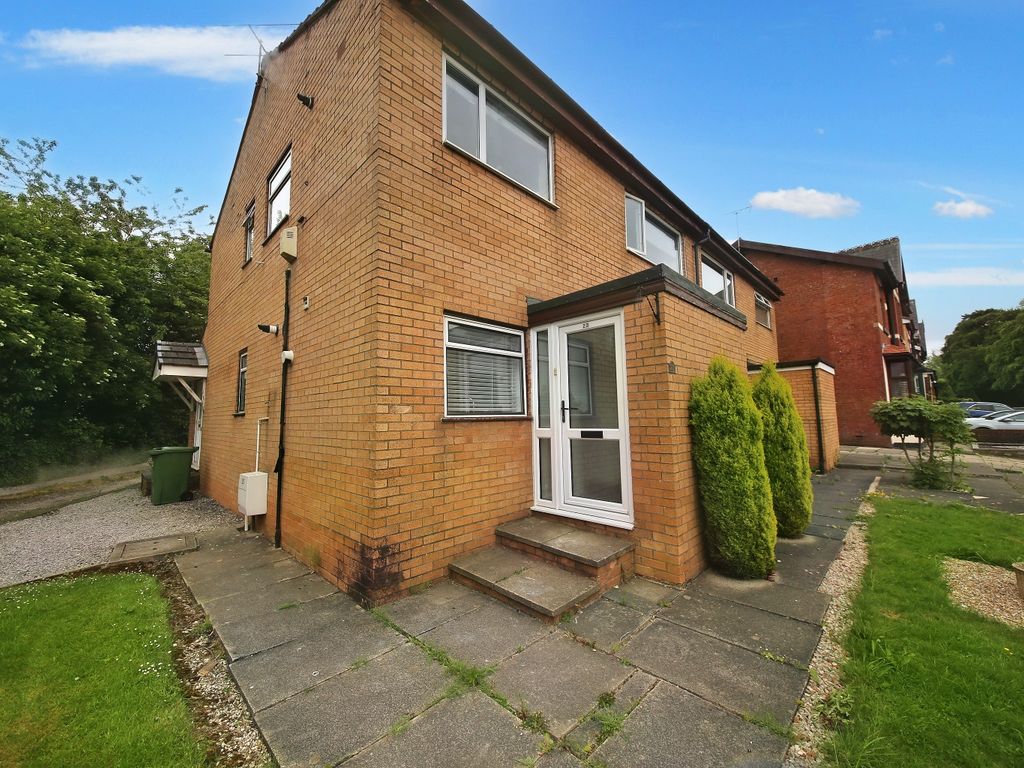 2 bed flat to rent in Wigan Road, Standish, Wigan, Lancashire WN6 Zoopla