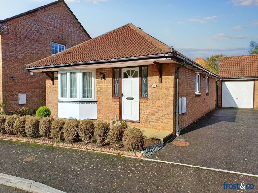 2 bed bungalow for sale in Doulton Gardens, Whitecliff, Poole, Dorset