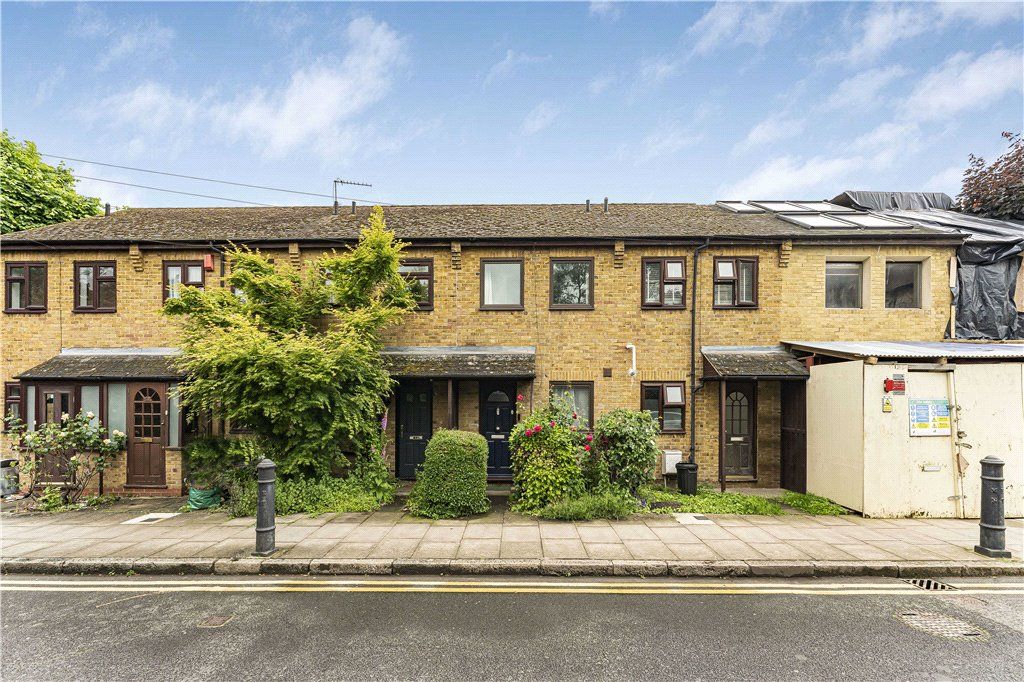 2 bed terraced house for sale in Deal Street, London, Tower Hamlets E1
