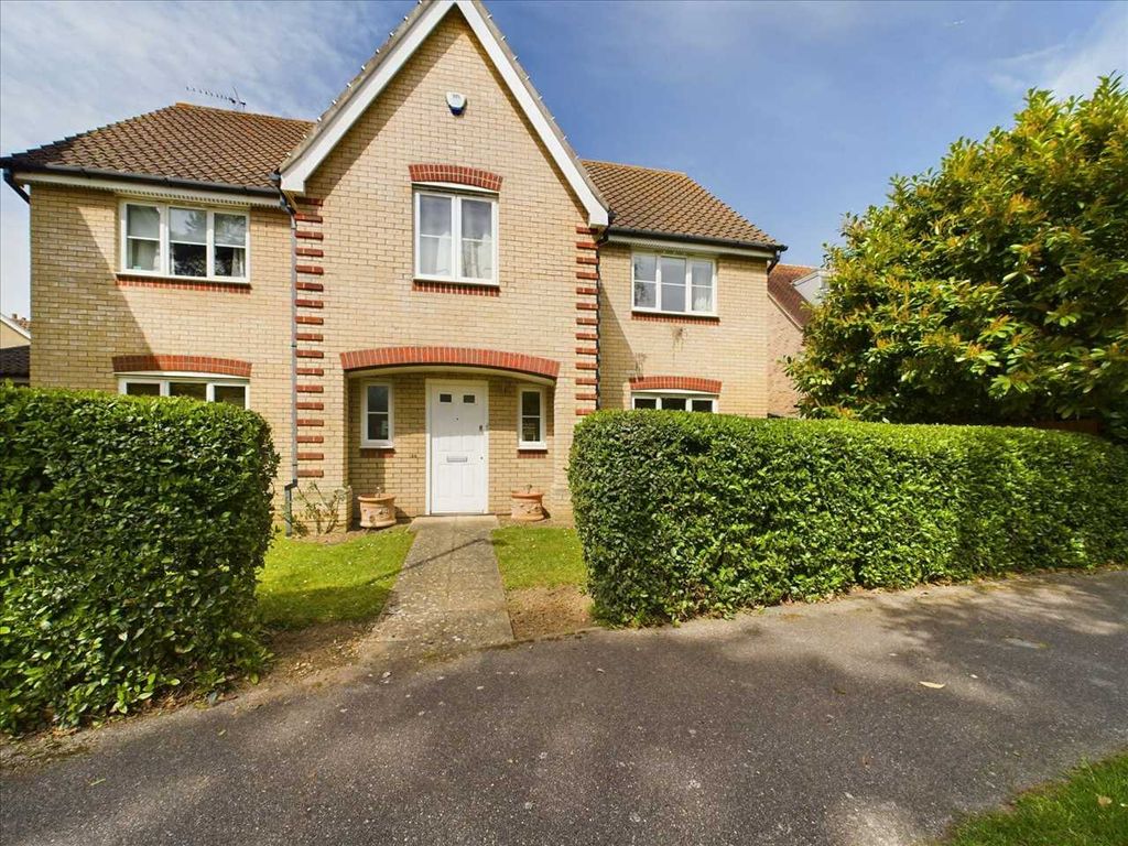5 bed detached house for sale in Castle Gardens, Kesgrave, Ipswich IP5