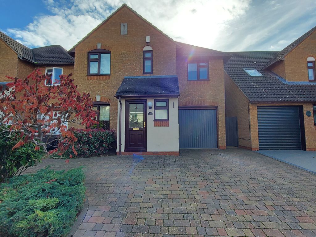 4 bed property to rent in Andrews Way, Raunds, Wellingborough NN9 Zoopla