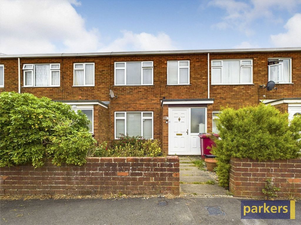 3 bed terraced house for sale in Shirley Avenue, Reading, Berkshire RG2, £350,000 Zoopla