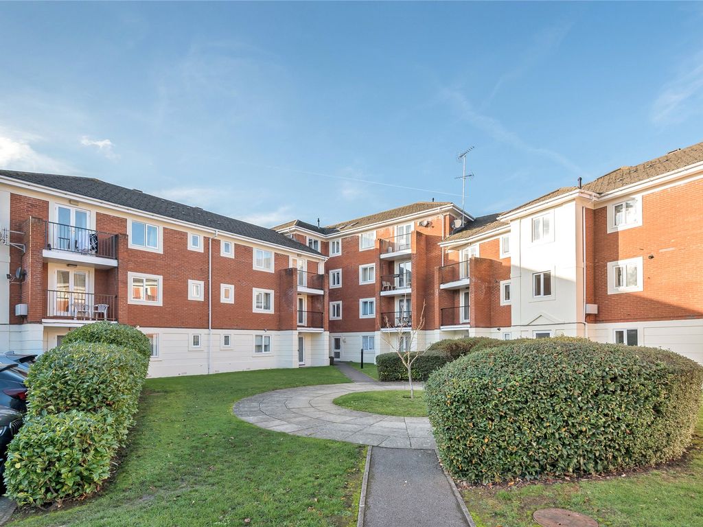 2 bed flat to rent in Shelley Court, 46 London Road, Reading, Berkshire
