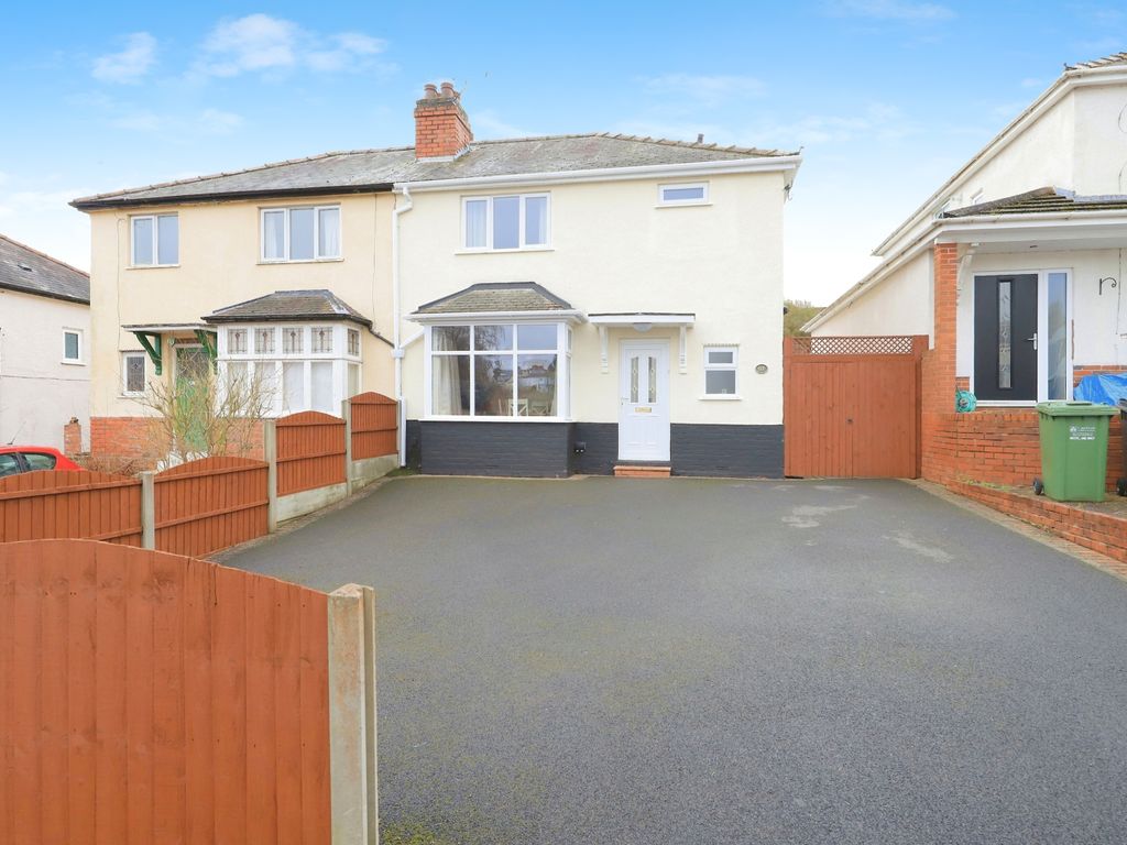 3 bed semidetached house for sale in Greatfield Road, Kidderminster, Worcestershire DY11, £