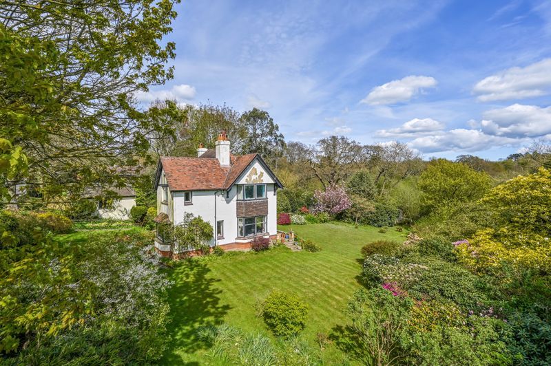 4 bed detached house for sale in Sandling Road, Sandling, Hythe CT21, £