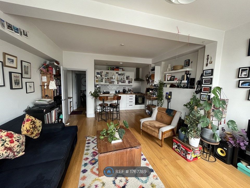 2 bed flat to rent in Denmark Hill, London SE5 Zoopla