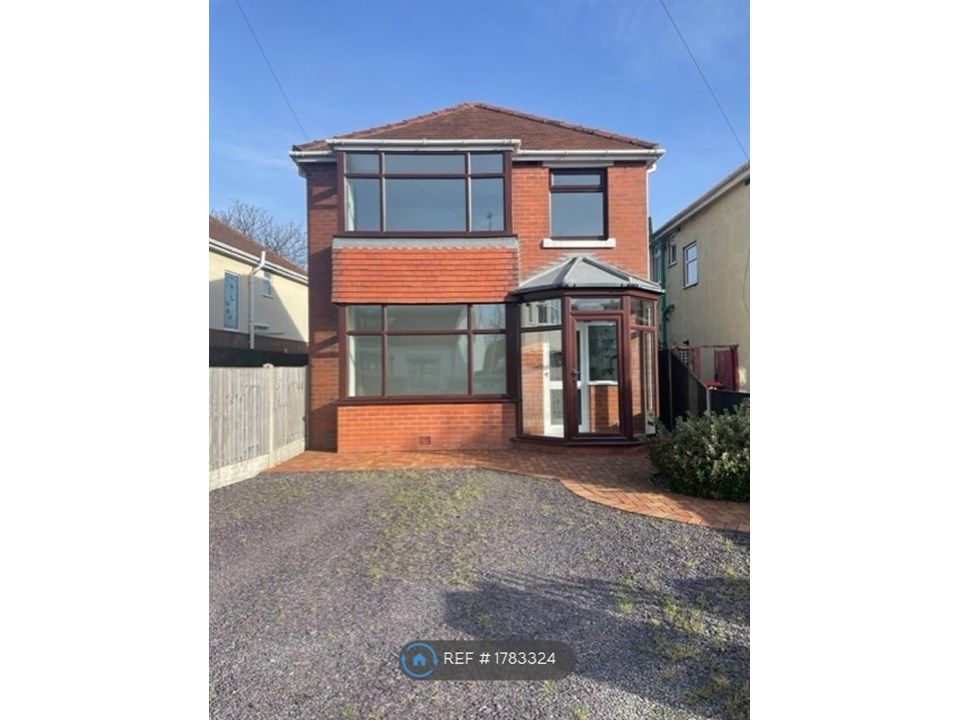 3 bed detached house to rent in Lawsons Road, ThorntonCleveleys FY5, £