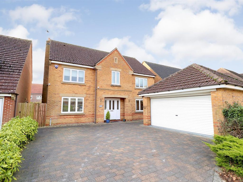 4 bed detached house for sale in Nicholson Court, Pocklington, York