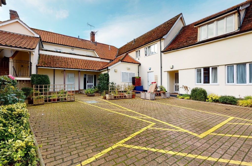 1 bed flat to rent in Flat 7 White Hart Court, High Street, Wickham Market, Woodbridge IP13, £