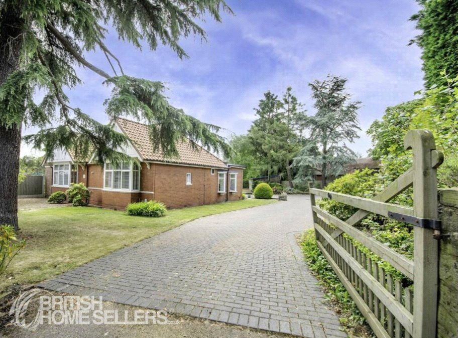 4 bed detached house for sale in Cantley Lane, Doncaster, South