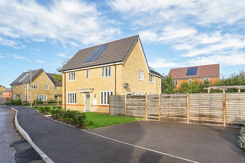 3 bed semidetached house for sale in Oterhampton Gardens, West Wick