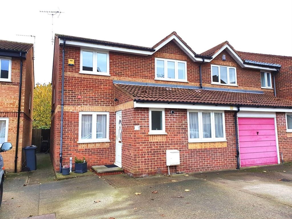 5 bed semidetached house for sale in Burket Close, Southall UB2, £