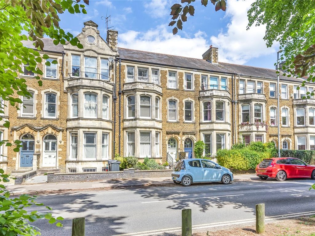 St Georges Avenue, Northampton NN2