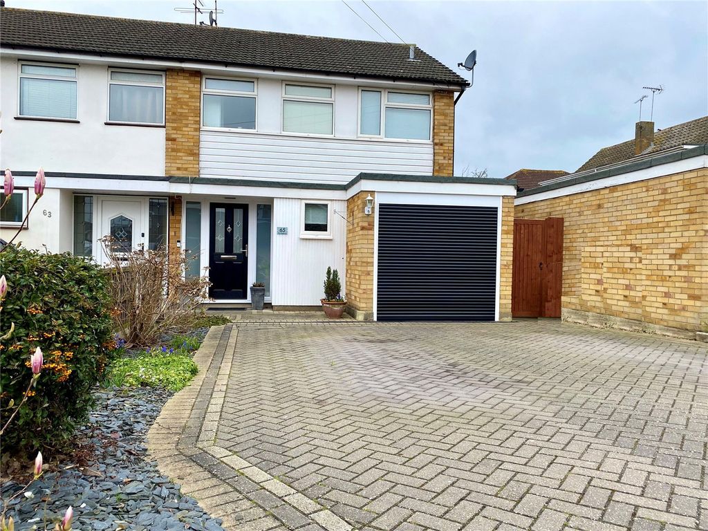 3 bed semidetached house for sale in The Paddocks, Rayleigh, Essex SS6