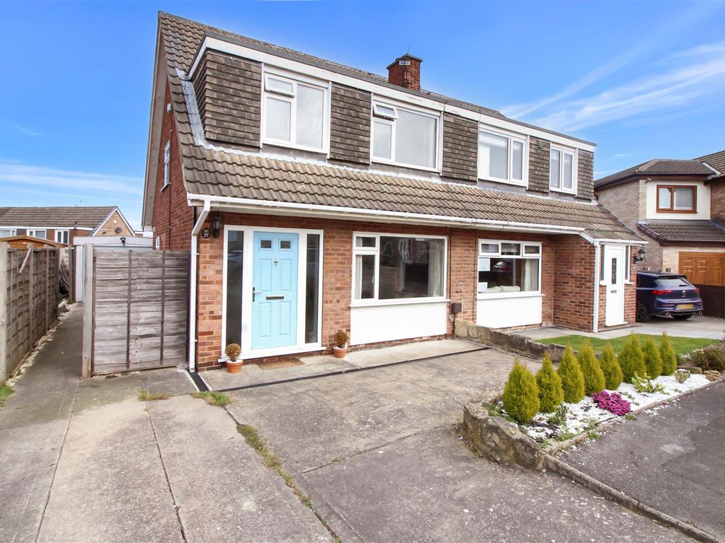 3 bed semidetached house for sale in Airedale Drive, Garforth, Leeds