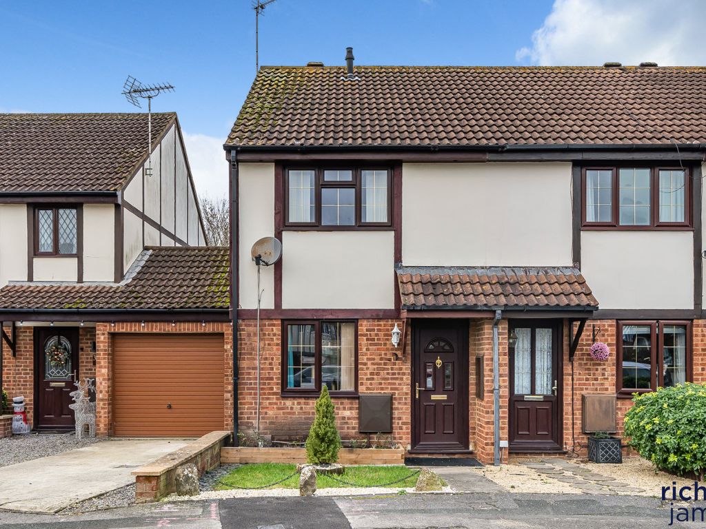 2 bed end terrace house for sale in Magpie Lane, Covingham, Swindon SN3, £230,000 Zoopla