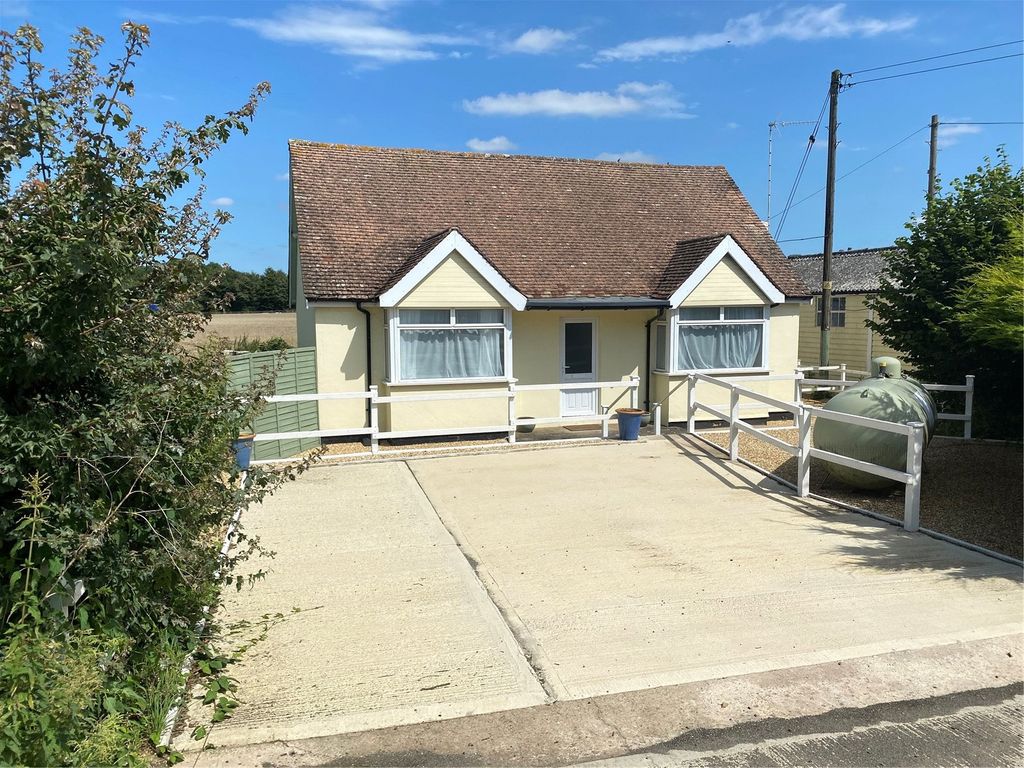 2 bed bungalow for sale in Aynho Road, Adderbury, Banbury, Oxfordshire