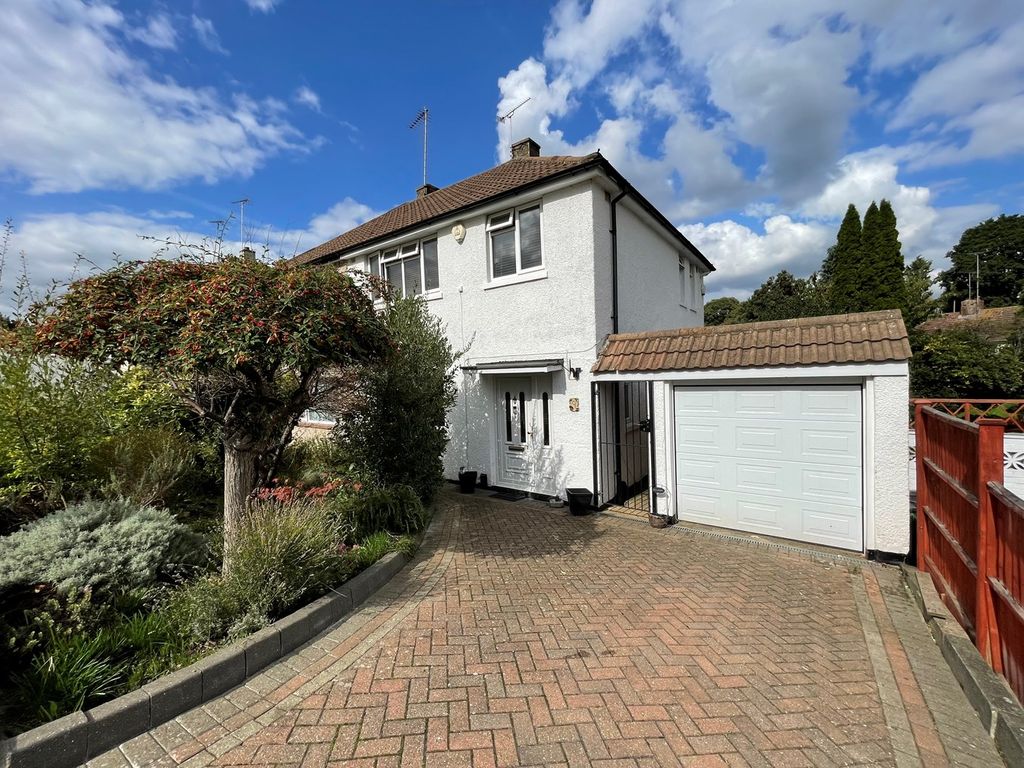 Priorsford Avenue, Orpington BR5  