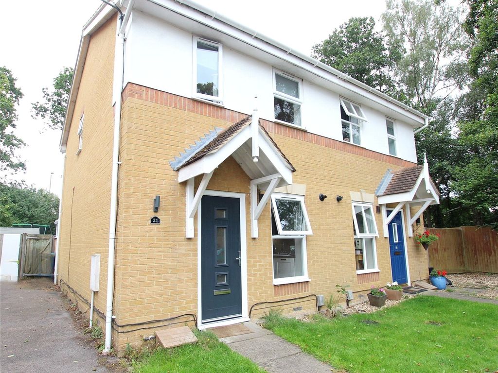 2 bed semidetached house for sale in Tarn Close, Farnborough, Hampshire GU14, £350,000 Zoopla