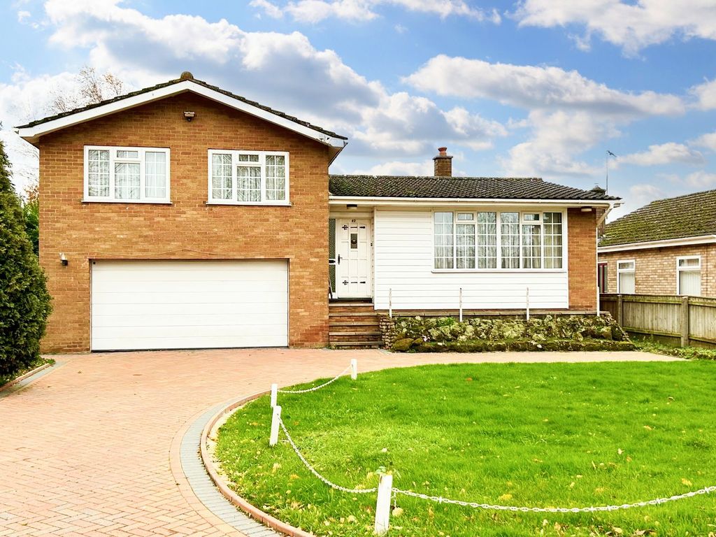 4 bed detached house for sale in School Road, West Walton PE14, £