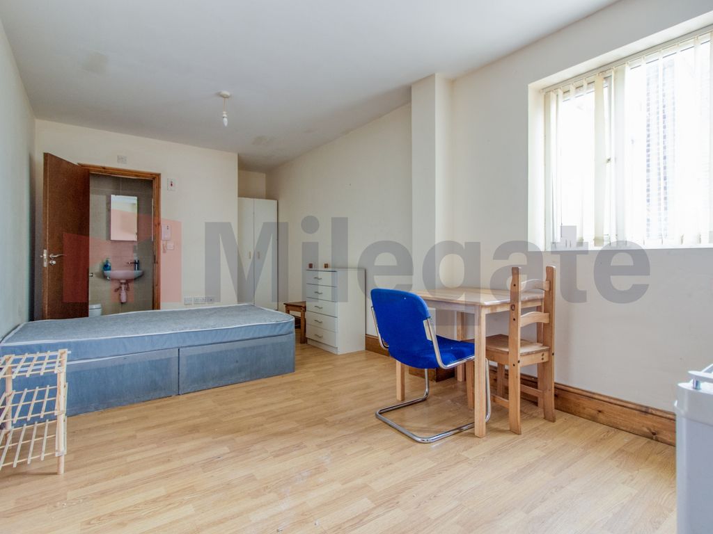 Studio to rent in Willow Lane, Mitcham CR4 Zoopla