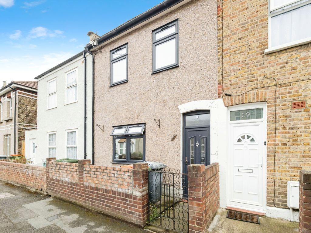 3 bed terraced house for sale in Amity Road, London, Newham E15, £