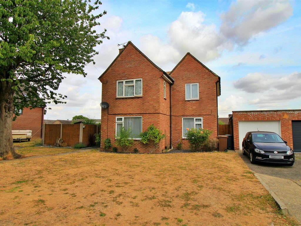 3 bed detached house for sale in Slessor Close, Watton, Thetford IP25