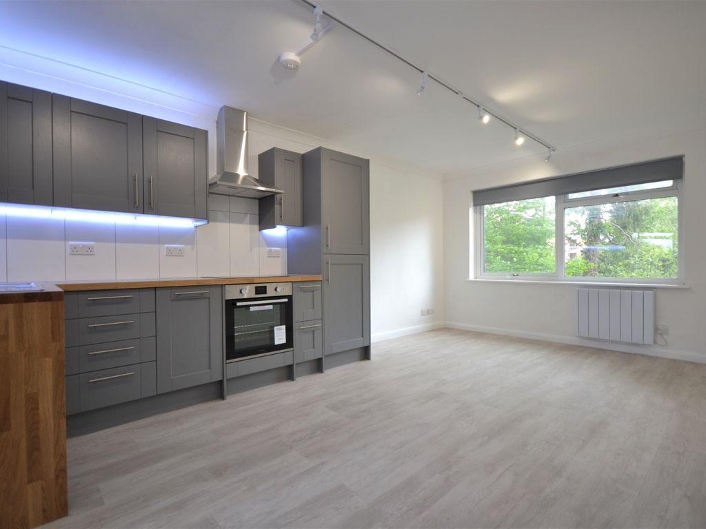 2 bed flat to rent in Wanstead Road, Bromley BR1 Zoopla