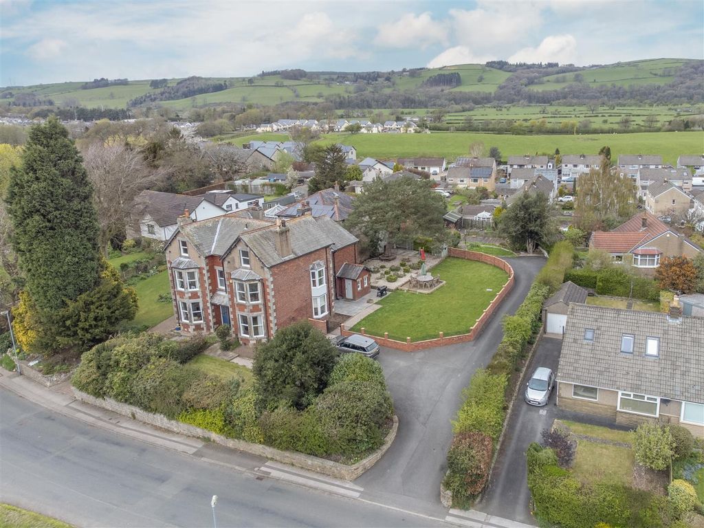 5 bed semidetached house for sale in Brookhouse Road, Brookhouse