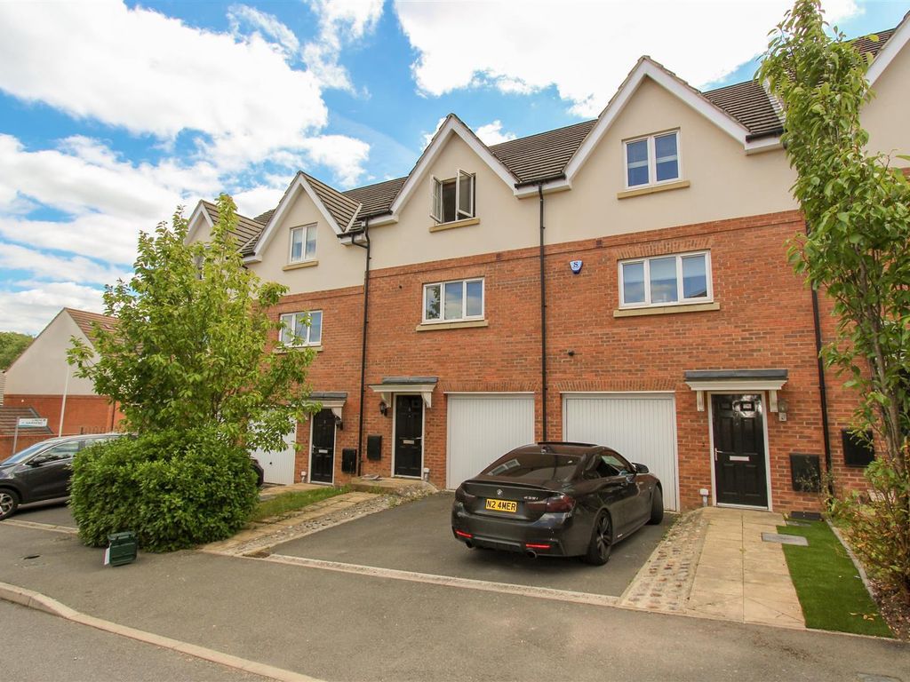 4 bed town house to rent in Worrall Lane, Uxbridge UB8 Zoopla