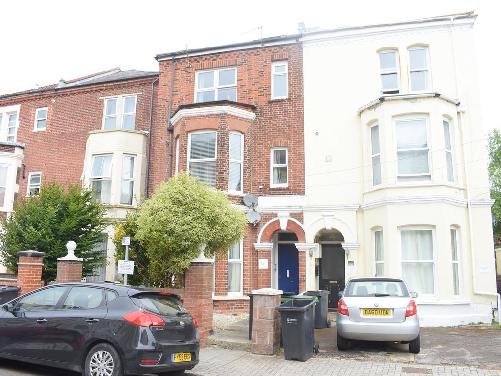 Room to rent in Nelson Road, Southsea, Portsmouth PO5, £479 pcm Zoopla