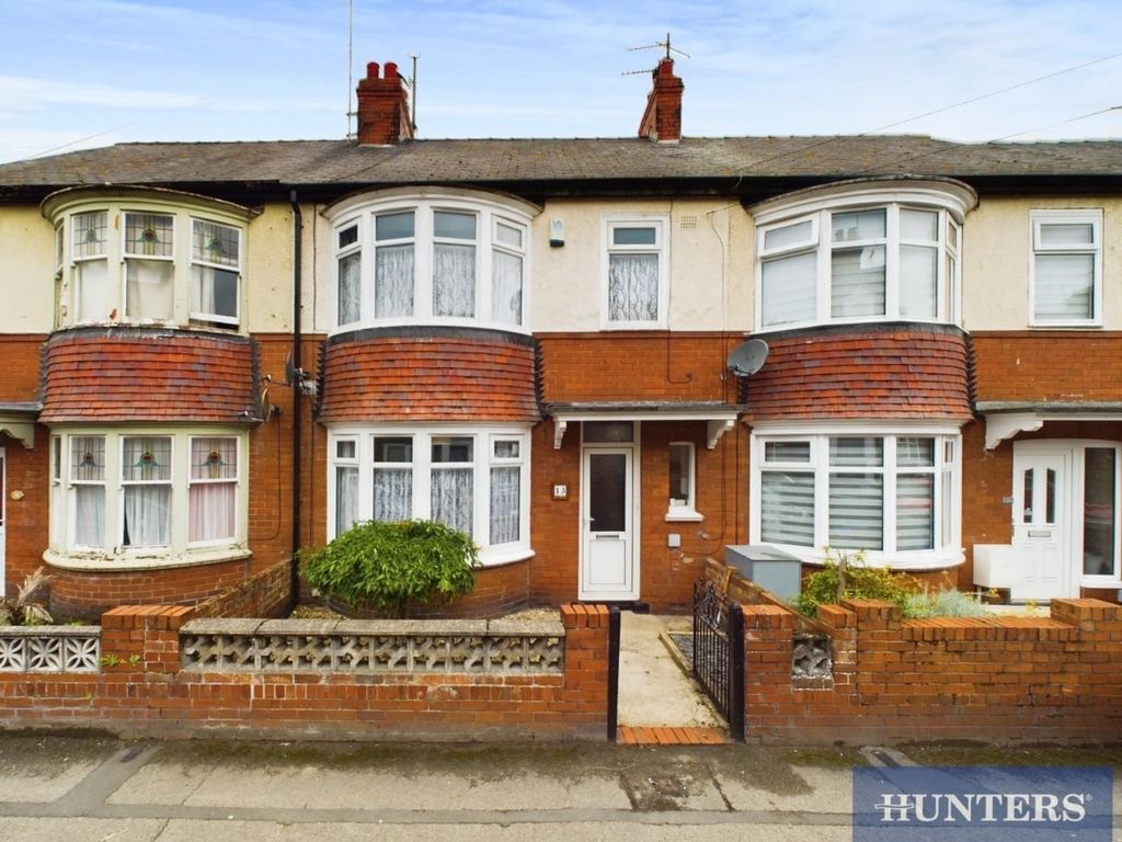3 bed terraced house for sale in Cambridge Street, Bridlington YO16, £